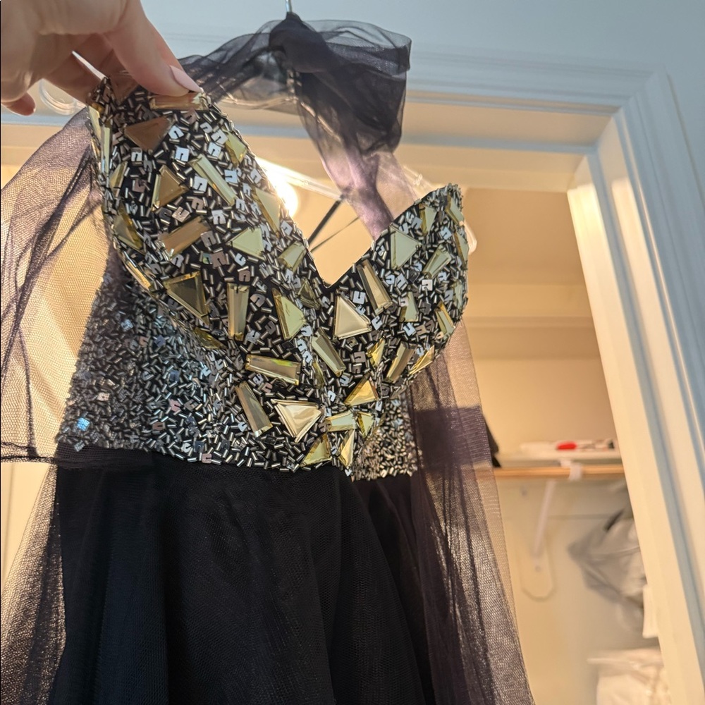 Women’s Strapless Tulle Dress, Size 16